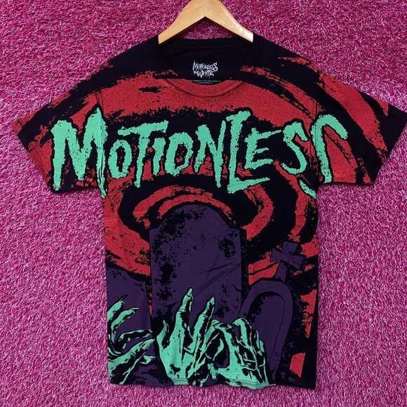 Motionless in White All over Front Graveyard Rock Tshirt size Small - Picture 1 of 4